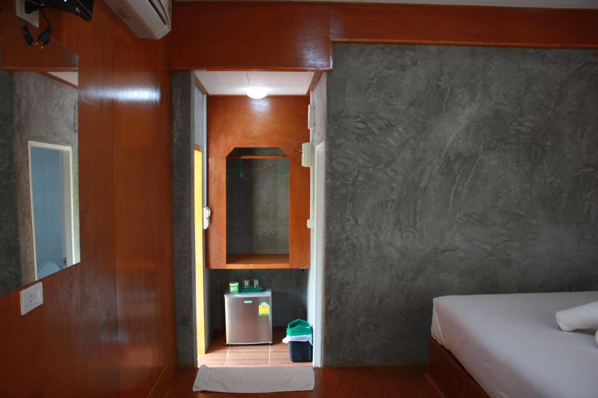 Phuphat Beach Resort Khanom Exterior foto